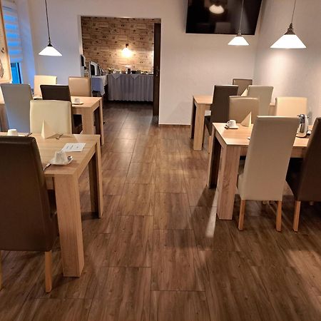 Hotel Angerland Garni ราทิงเงน ภายนอก รูปภาพ