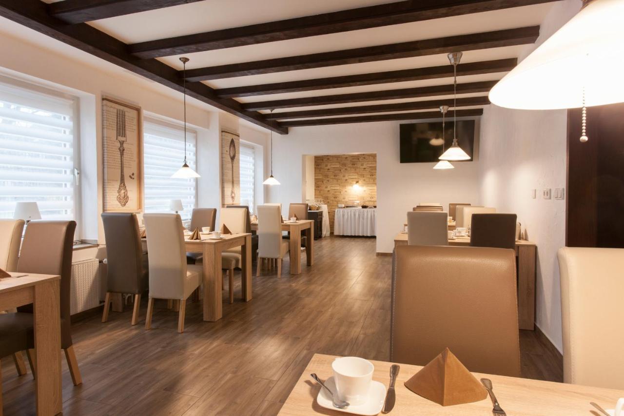 Hotel Angerland Garni ราทิงเงน ภายนอก รูปภาพ