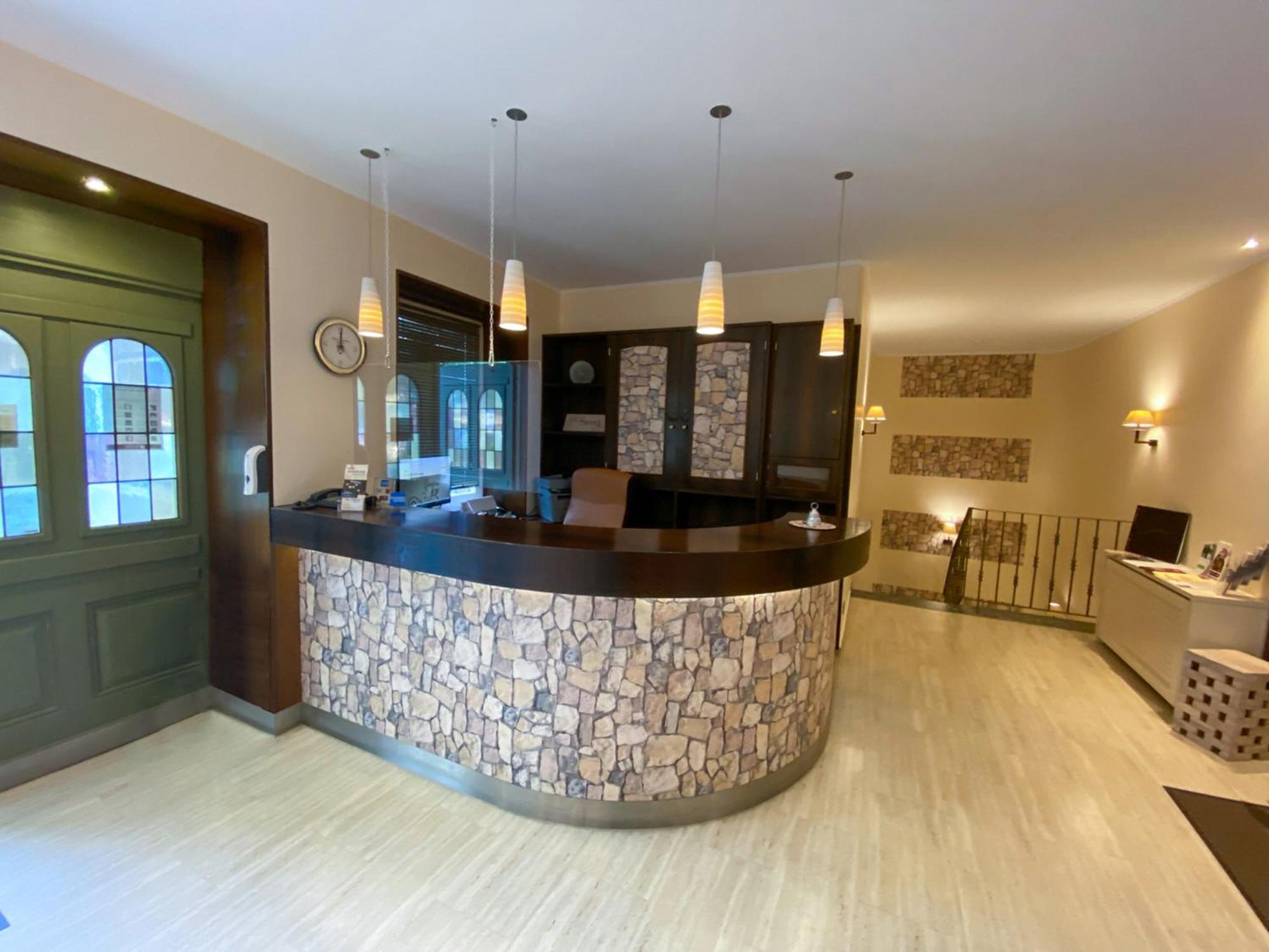 Hotel Angerland Garni ราทิงเงน ภายนอก รูปภาพ