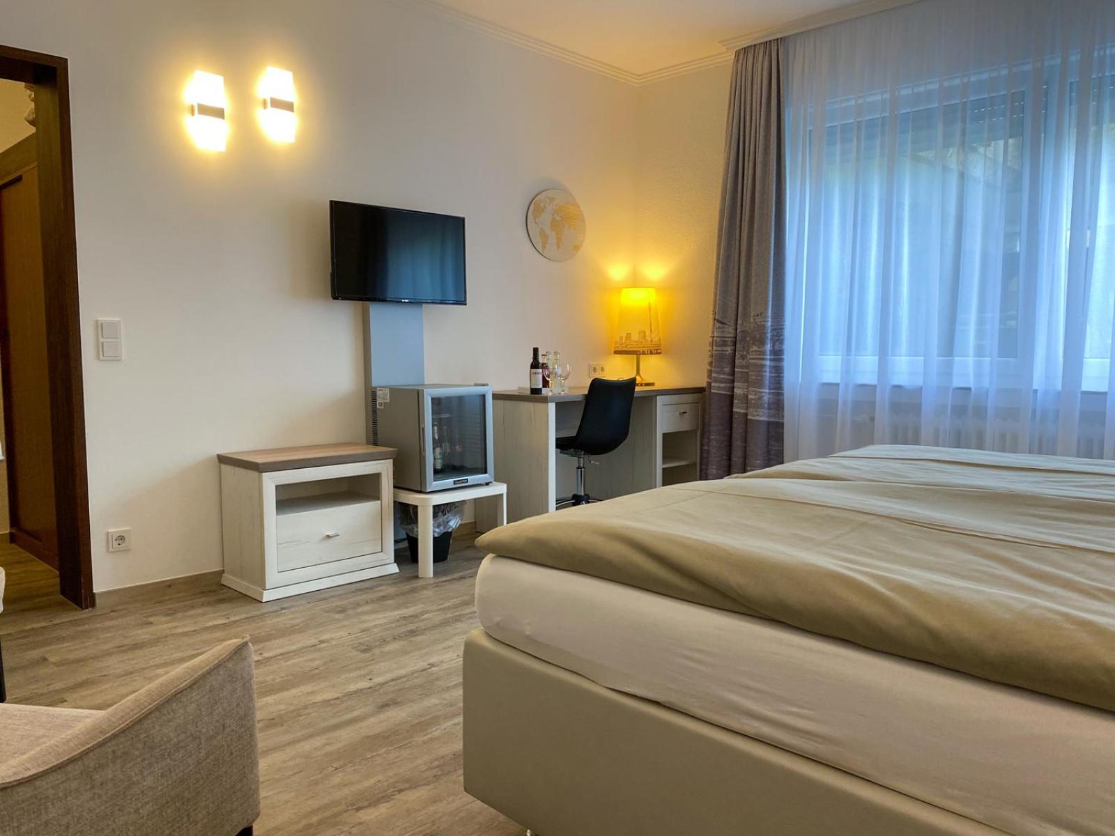 Hotel Angerland Garni ราทิงเงน ภายนอก รูปภาพ