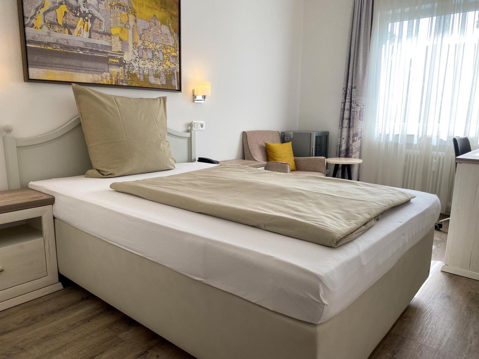 Hotel Angerland Garni ราทิงเงน ภายนอก รูปภาพ
