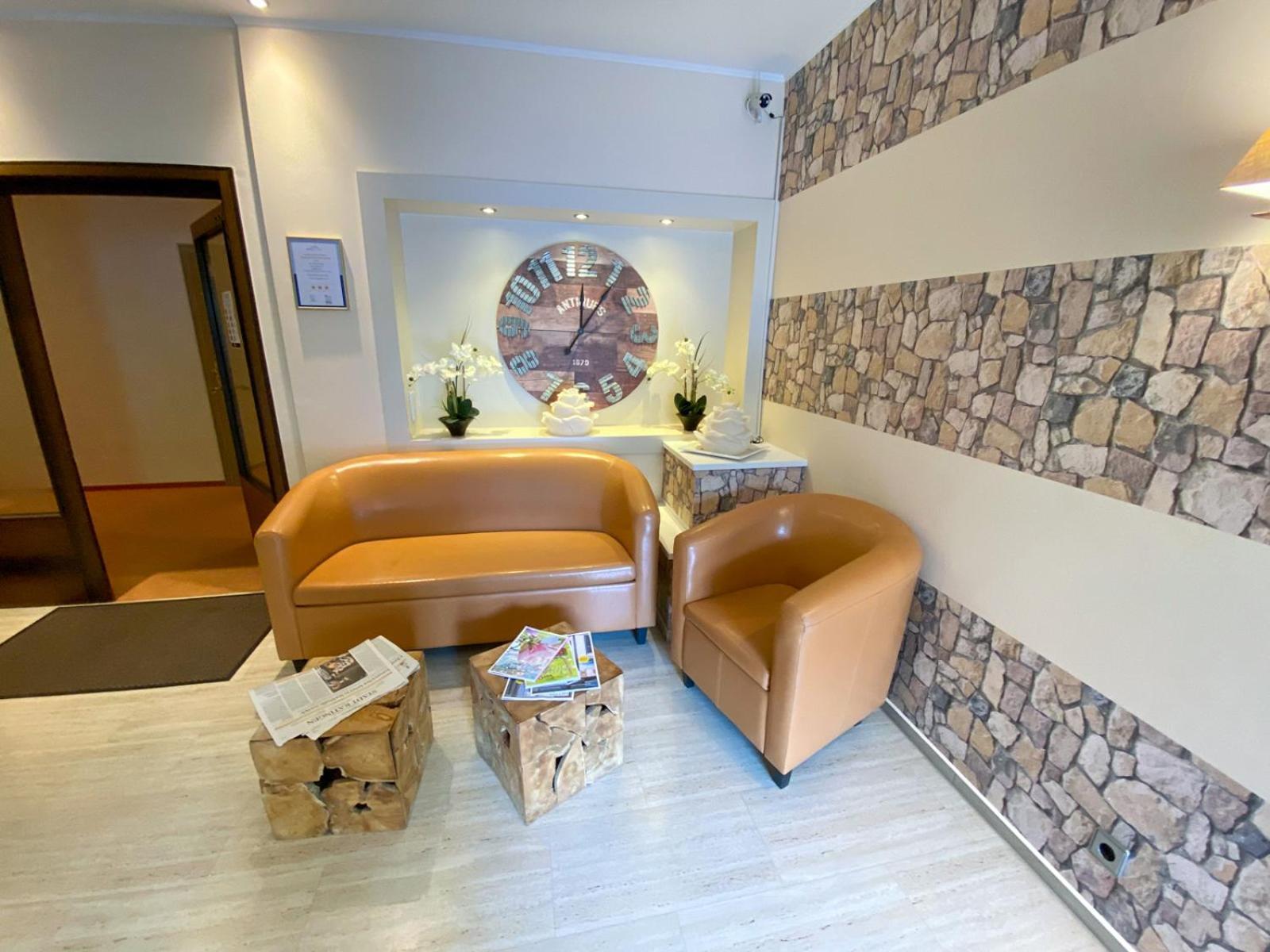 Hotel Angerland Garni ราทิงเงน ภายนอก รูปภาพ