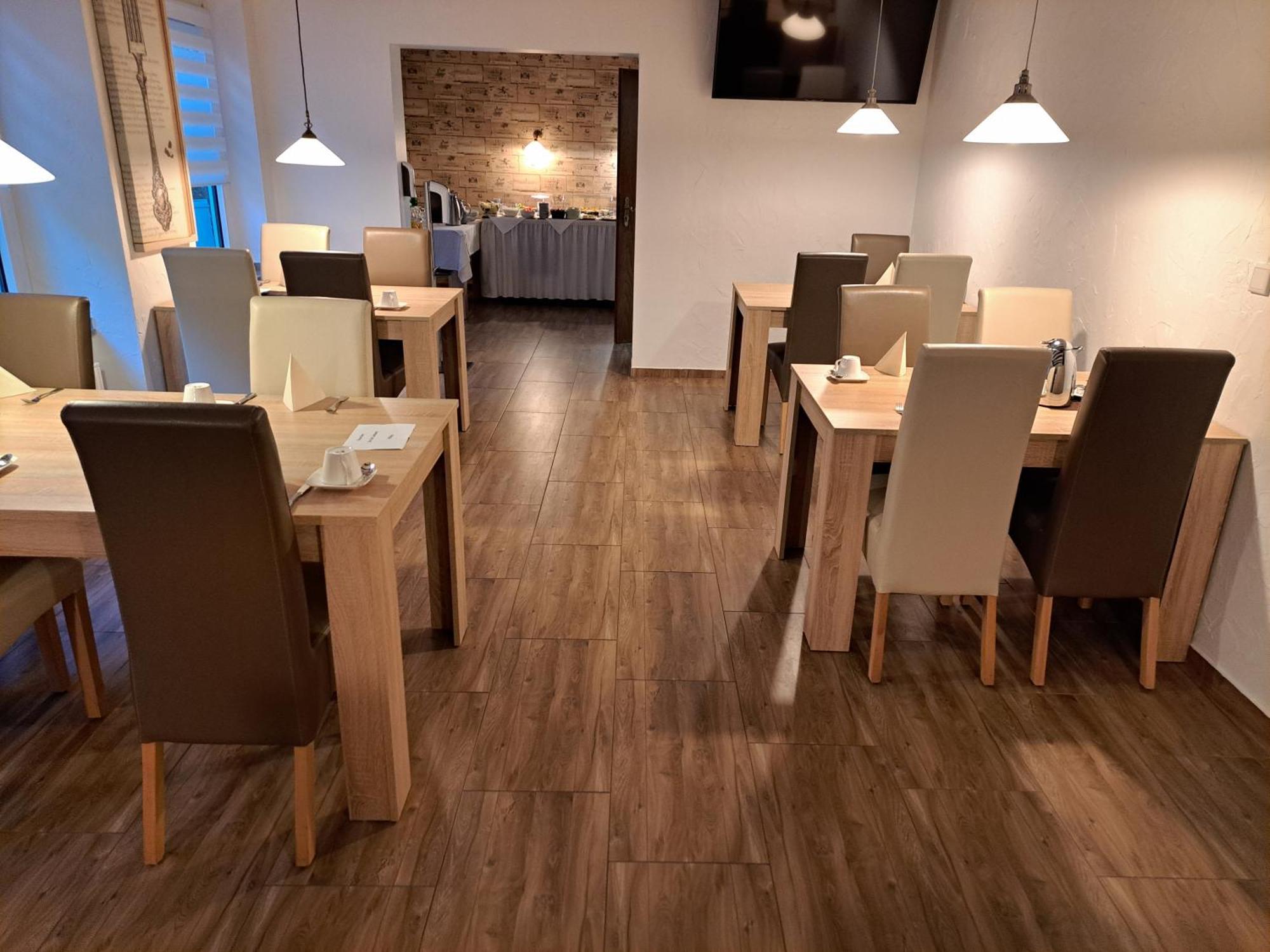 Hotel Angerland Garni ราทิงเงน ภายนอก รูปภาพ
